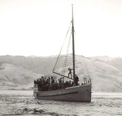 MIJ-L-HISTORY-1112-02