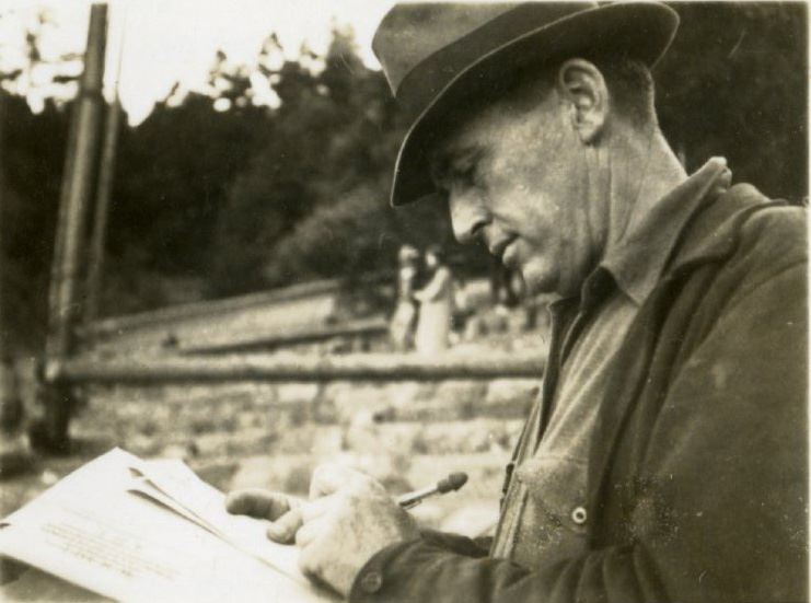 Photo ca. 1937
P1999.6680.1-2